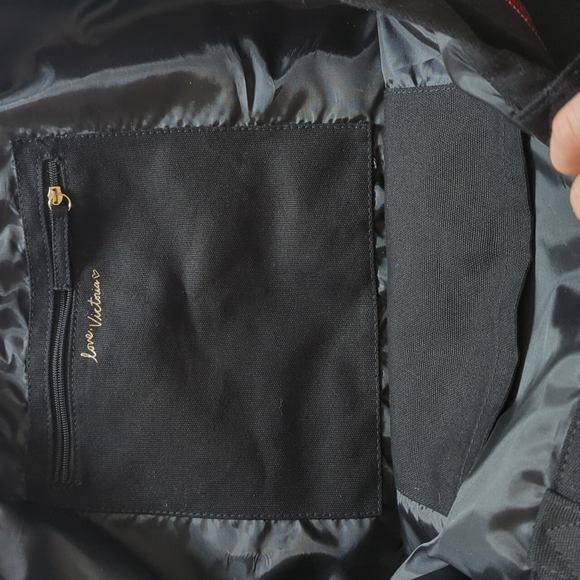 Victoria's secret overnight bag - Picture 4 of 6